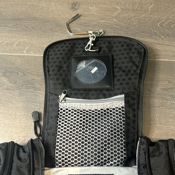 HEYS Ecotex Toiletry Black Travel Bag Unisex - Picture 8 of 17